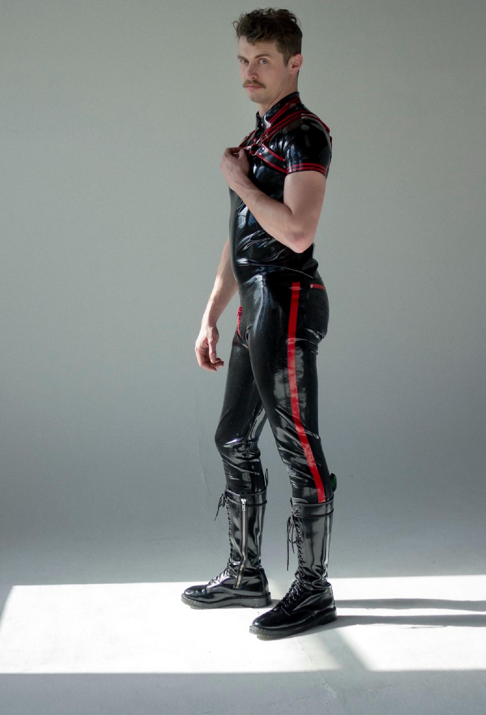 boston gay bisexual male pro dom mister e rubber latex